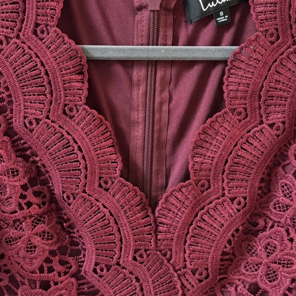 Lulus size small wine colored chiffon and lace dress - Picture 2 of 5